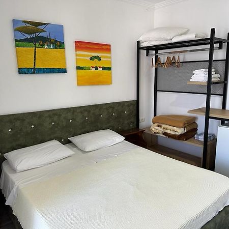 Fjora Rooms Sarande Exterior photo
