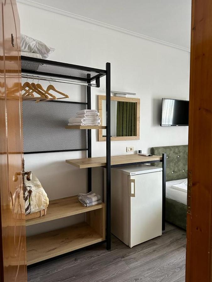 Fjora Rooms Sarande Exterior photo